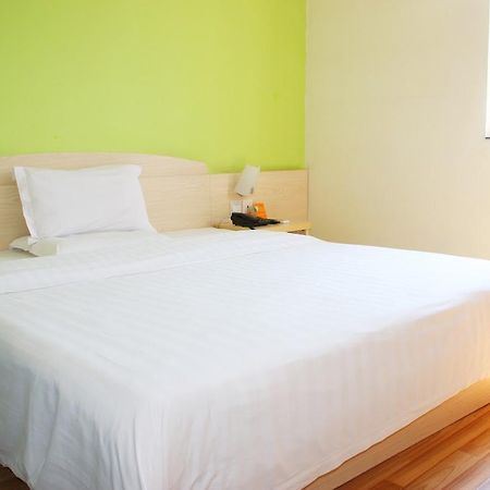 7Days Inn Qingdao Development Zone Jinshatan Bagian luar foto